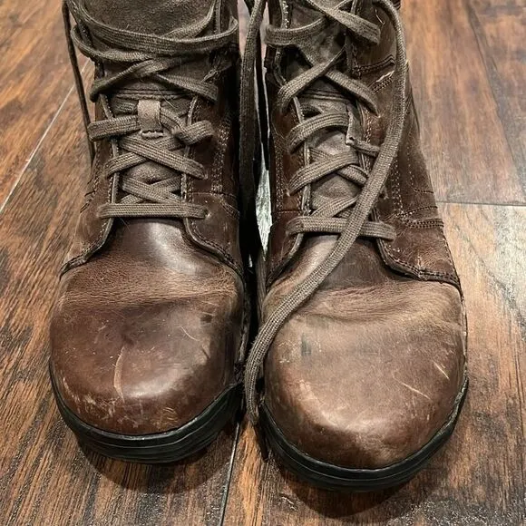 Harley Davidson brown leather boots size 10.5 GUC distressed look oil slippery