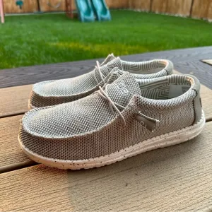Hey Dude Wally Sox Slip On Shoes Classic Casual Moccasin Light Grey Size 8 Men’s