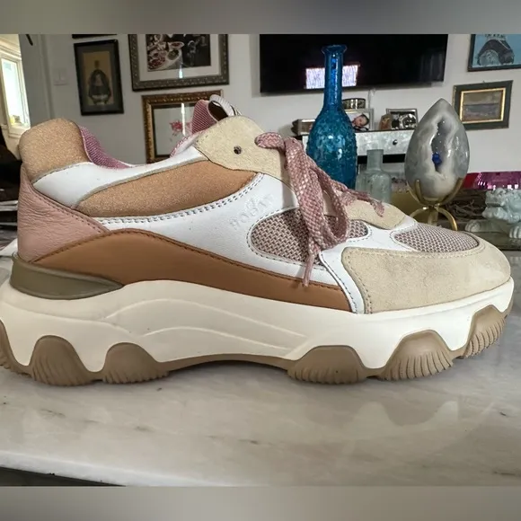 Hogan Chunky Sneakers in Ivory Tan and Pink 38 1/2 (US size 8)