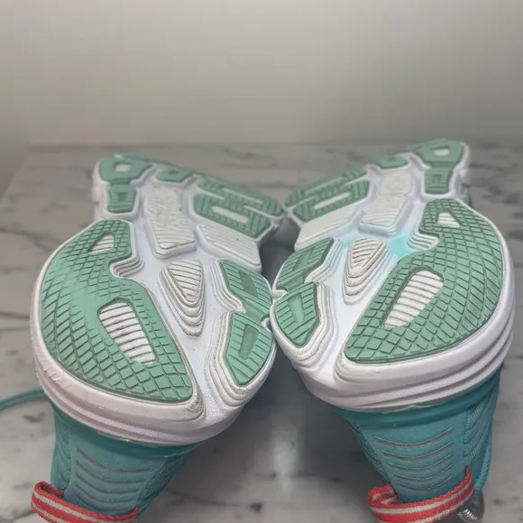 Hoka Bondi 7 Blue And White Athletic Running Shoes Women’s Size 6.5