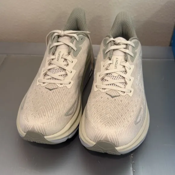 HOKA  Clifton 9 Road-Running Shoes Men's size 10D NWT