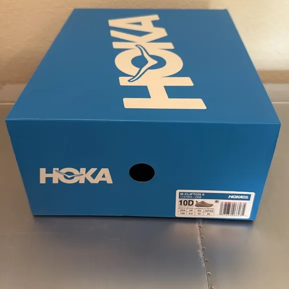 HOKA  Clifton 9 Road-Running Shoes Men's size 10D NWT