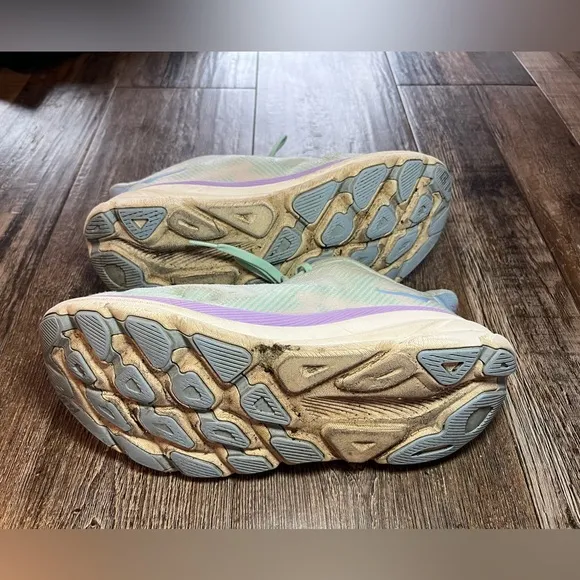 Hoka Clifton 9 Running Sneaker Sunlite Ocean   Lilac Mist Women’s Size 8.5 Wide