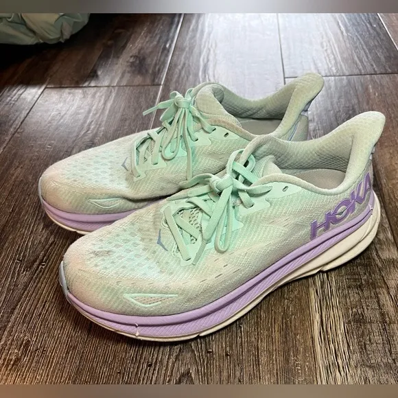 Hoka Clifton 9 Running Sneaker Sunlite Ocean   Lilac Mist Women’s Size 8.5 Wide