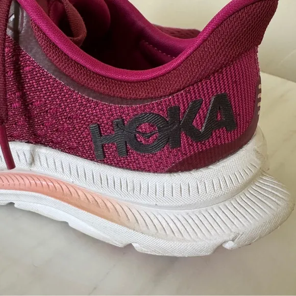 HOKA Kawana Running Shoe in Cabernet/Cherries Jubilee, Womens Size 7