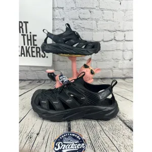 Hoka One Horpara Hiking Sandals Mens 9 Black Outdoor Sports Trail Hike Shoes NEW