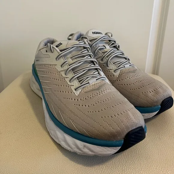 HOKA One One Arahi 4 Men’s Running Sneakers Size 12.5