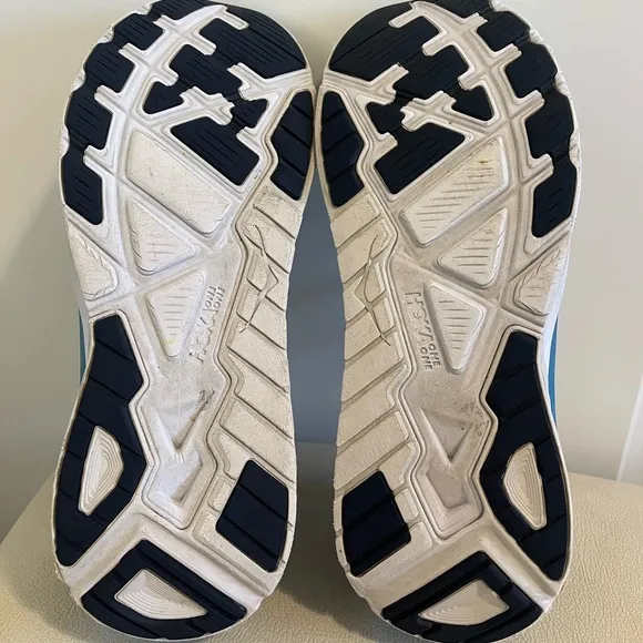 HOKA One One Arahi 4 Men’s Running Sneakers Size 12.5