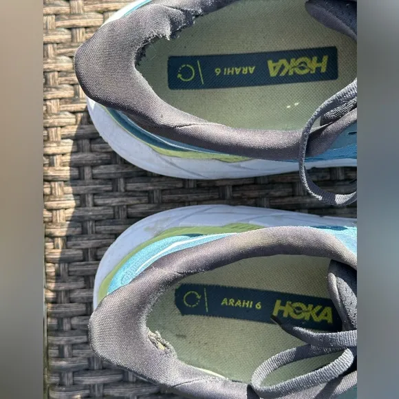 Hoka One One Arahi 6 running shoes