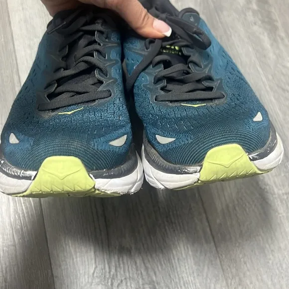 HOKA One One Clifton 8 Men's Running Shoes/ size 9.5