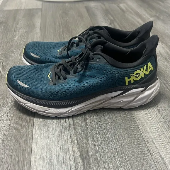 HOKA One One Clifton 8 Men's Running Shoes/ size 9.5