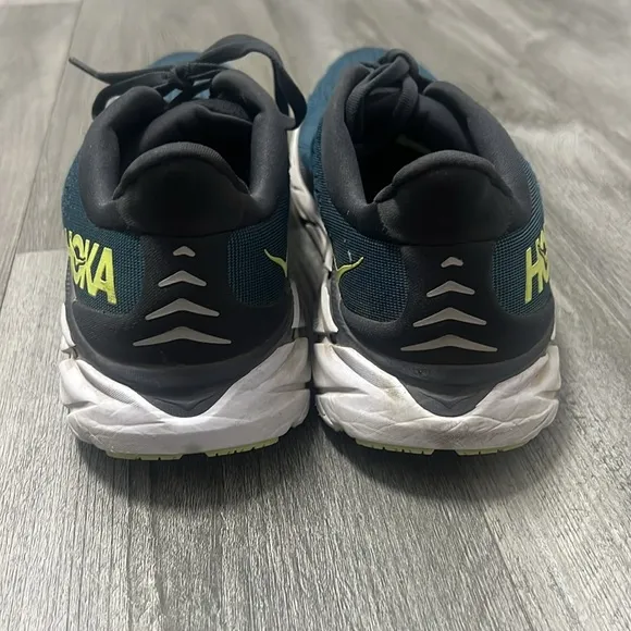 HOKA One One Clifton 8 Men's Running Shoes/ size 9.5