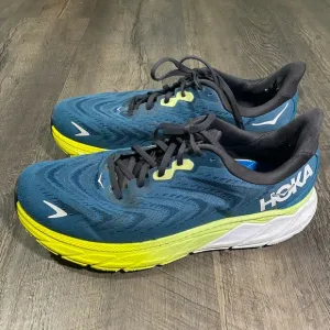 HOKA. ONE ONE Hoka One One Arahi 6 Mens Running Sneakers