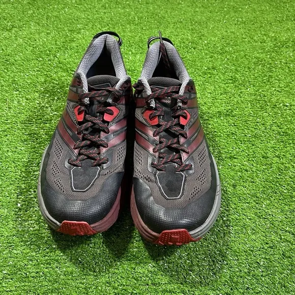 Hoka One One Mens 10.5 Speedgoat 3 Red Black Lace Up Running Sneakers Maroon EUC