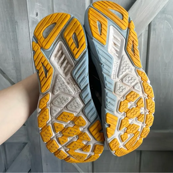 Hoka One One Men’s Arahi Running Sneakers Size 10.5