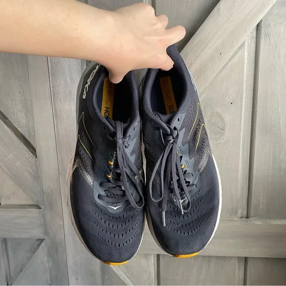Hoka One One Men’s Arahi Running Sneakers Size 10.5