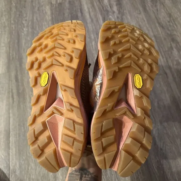 Hoka One One Women’s Skyline Float X Canyon Pink Size 7 Hiking Shoes Sample