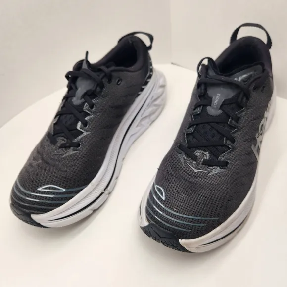 Hoka sneakers men's 11.5D black Bondi X running sport athletic workout comfort