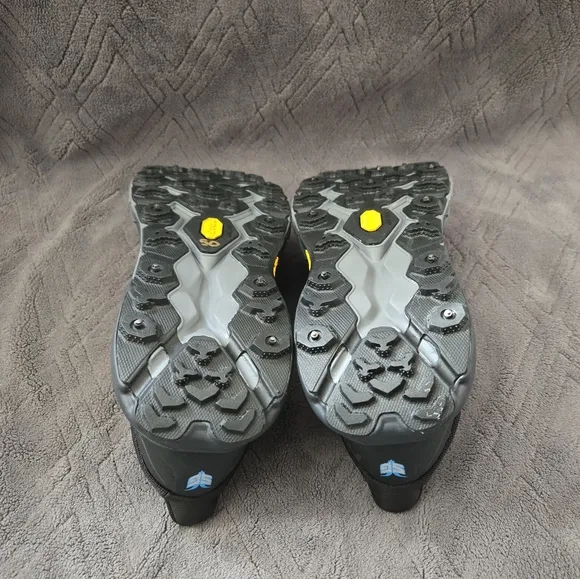 Hoka Speedgoat 5 GTX Hiking Trail Shoes Mens Sz 10.5D Black Outdoor Sneakers.