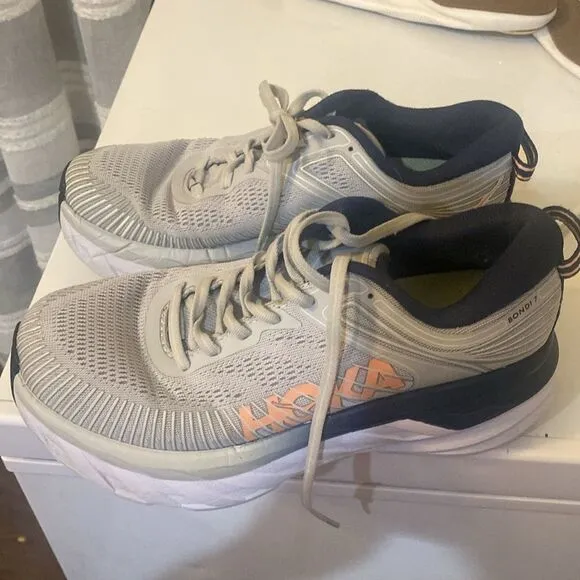 Hoka bondi 7 women running sneakers Sz 7