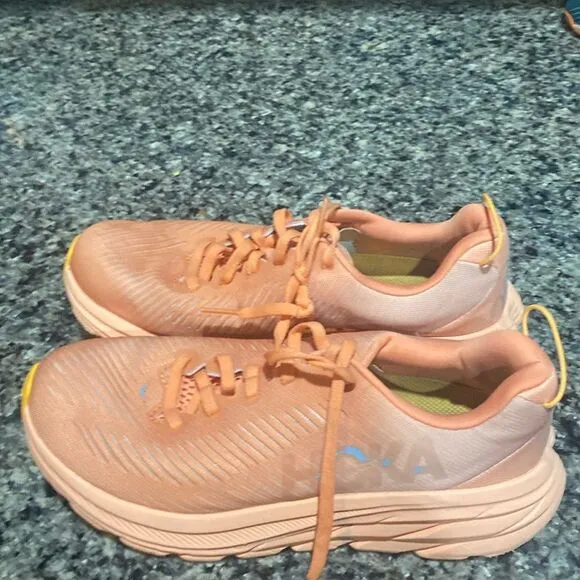 Hoka rincon 3 women sneakers Sz 6.5 B