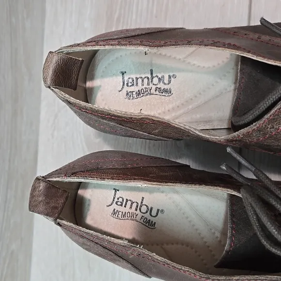 Jambu Women &quot;Like New &quot; San fran Ankle Distressed Leather Boots shoes sz 9