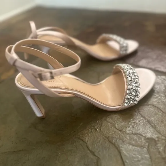 Jewel Badgley Mischka Women's Pink Satin Sandals