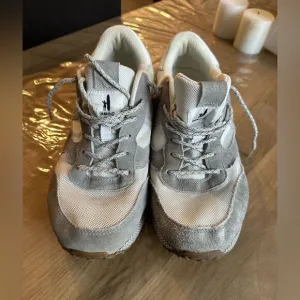 Johnnie-O sneakers