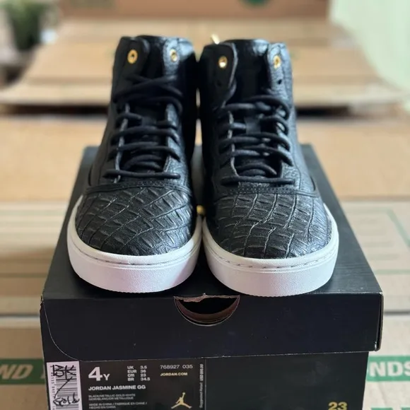 Jordan Jasmin girls junior new in original box