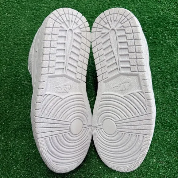 Jordan Jordan 1 Low Womens Basketball Shoes White DV0990-111 VNDS Sz 6.5