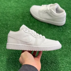 Jordan Jordan 1 Low Womens Basketball Shoes White DV0990-111 VNDS Sz 6.5