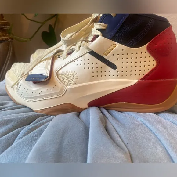 Jordan Zion 2 Pelicans Youth 7Y Basketball Shoes Sneakers Men’s 7.5 Nike…