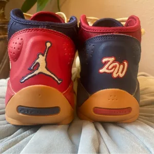 Jordan Zion 2 Pelicans Youth 7Y Basketball Shoes Sneakers Men’s 7.5 Nike…