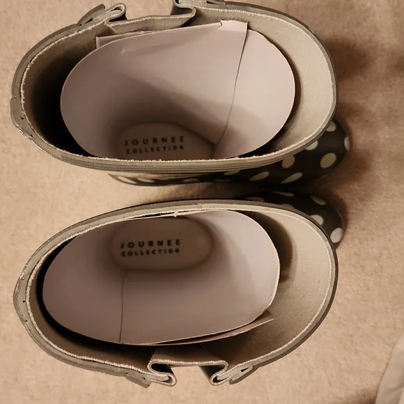 Journee Collection Women's Water Resistant Rain Boots - 7.5 NWT