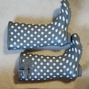 Journee Collection Women's Water Resistant Rain Boots - 7.5 NWT