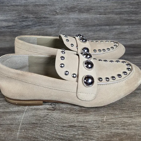 Karl Lagerfeld Avah Studded Loafer Flat Shoes Taupe Tan Beige Suede Womens Sz 7