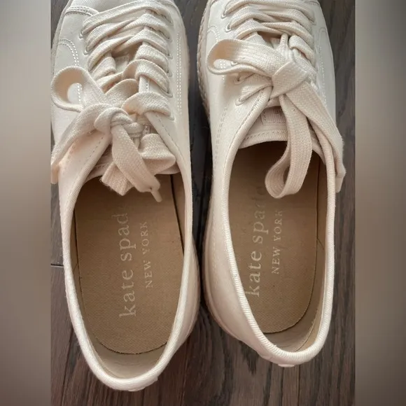 KATE SPADE NEW Taylor Lace-Up Low-Top Sneakers