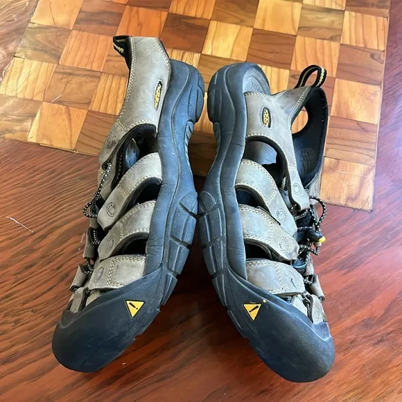 Keen Mens Newport Hiking Sandal Water Outdoor Shoes Waterproof Neutral Sz 12