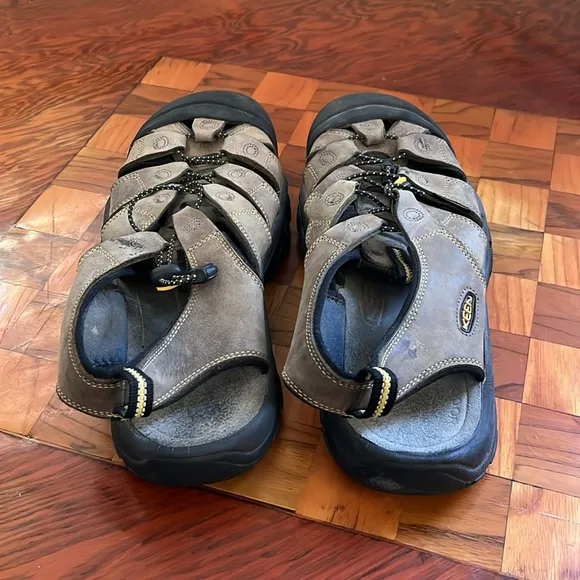 Keen Mens Newport Hiking Sandal Water Outdoor Shoes Waterproof Neutral Sz 12
