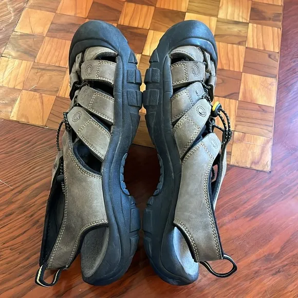 Keen Mens Newport Hiking Sandal Water Outdoor Shoes Waterproof Neutral Sz 12