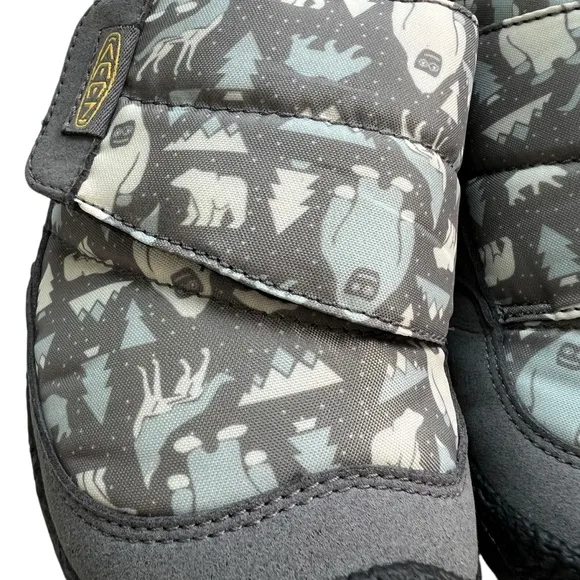 Keen NEW Howser Low Wrap Yeti Size Youth 4 Grey Star/White Puffer Quilted Shoes