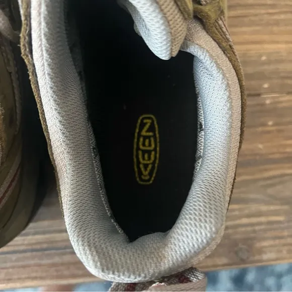 Keen Tan Targhee Hiking Shoes Size 9.5 women’s