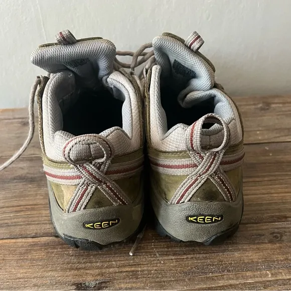 Keen Tan Targhee Hiking Shoes Size 9.5 women’s