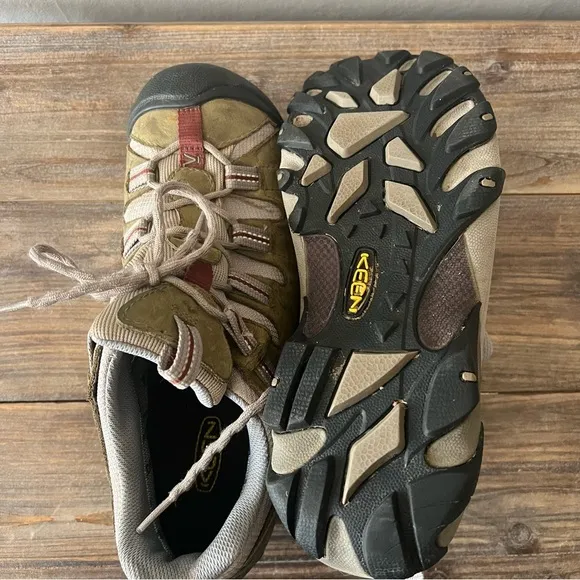 Keen Tan Targhee Hiking Shoes Size 9.5 women’s