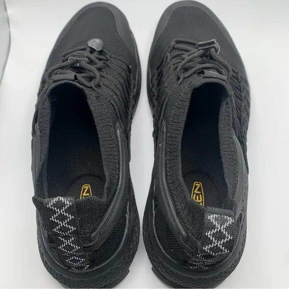 Keen Uneek Sneaker Black Men’s Size 9.5 Black slip on EUC hiking outdoor 1299