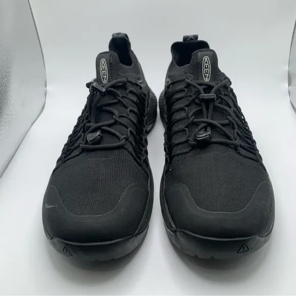 Keen Uneek Sneaker Black Men’s Size 9.5 Black slip on EUC hiking outdoor 1299