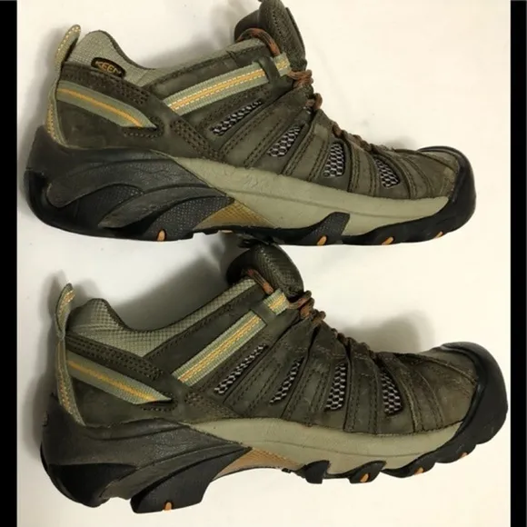 Keen Voyageur Targhee Low Top Hiking Shoes