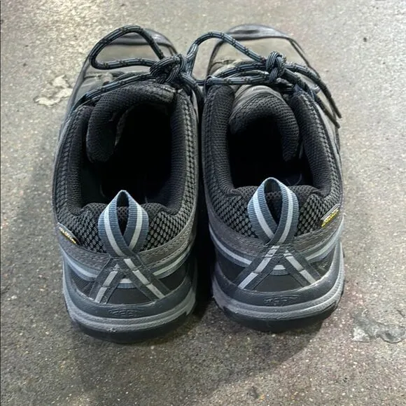 KEEN Men's Gray Hiking Shoes