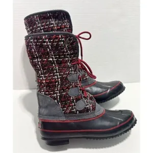 Khombu Elysse Rubber Upper Water Resistant Boots Plaid Lace Up Black Red 8