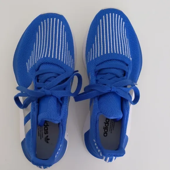 Kids Adidas Blue Athletic Swift Running Sneaker Shoes Size 3.5